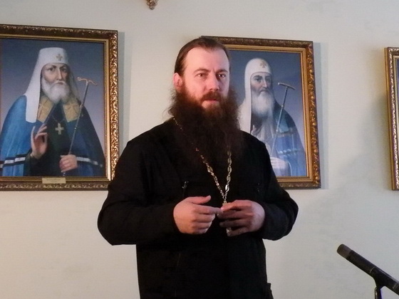 Иерей ДИМИТРИЙ БЕЖЕНАРЬ, руководитель миссионерского отдела Сергиево-Посадского благочиния, кандидат богословия...
